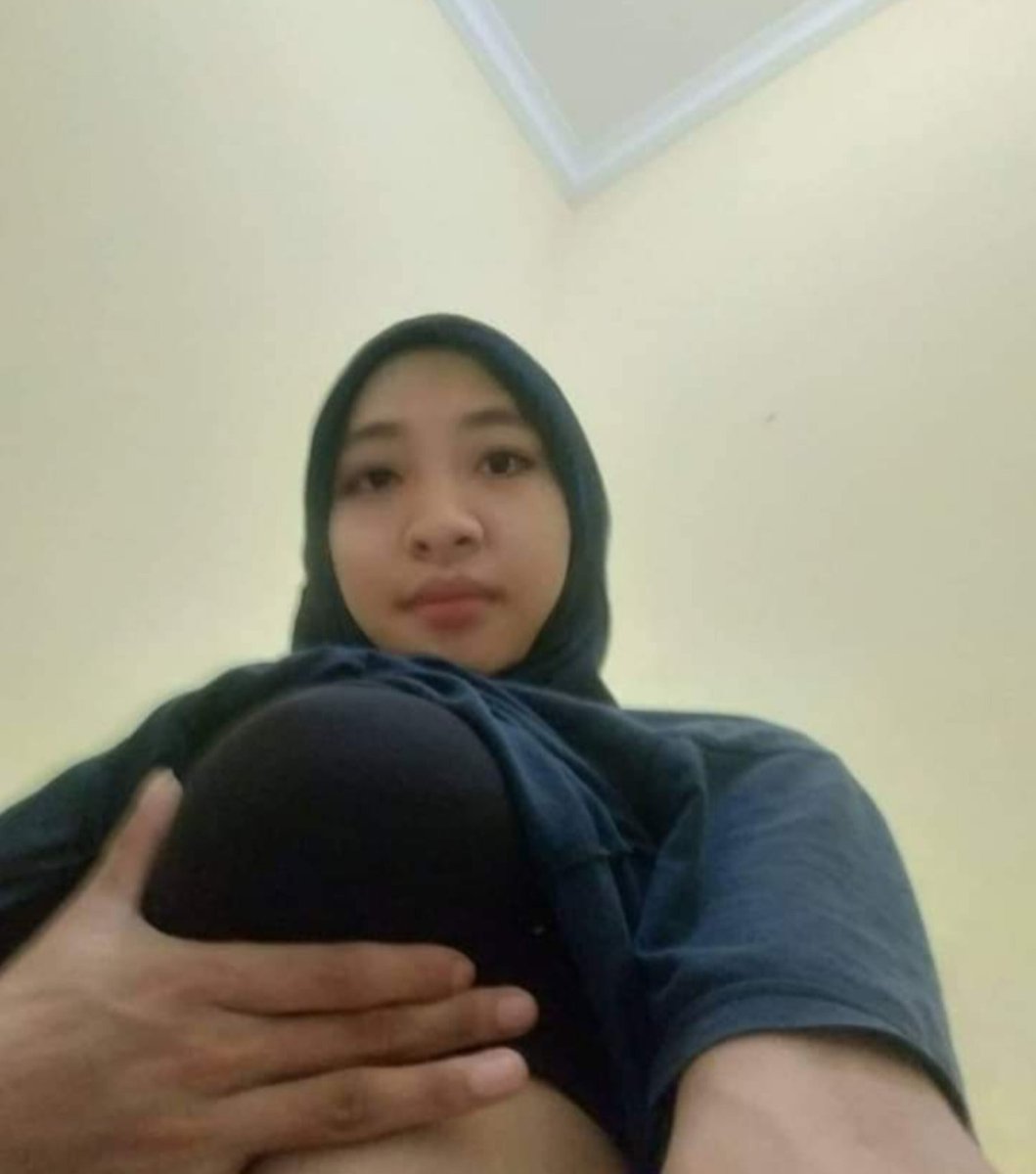 ABG Viral Hijab Indo ABG Ukhti Dini Oskaria 2026 Terbaru Pasrah Membelah Durian Pink Malam Minggu Top Trending Global New Generation Indonesia Official