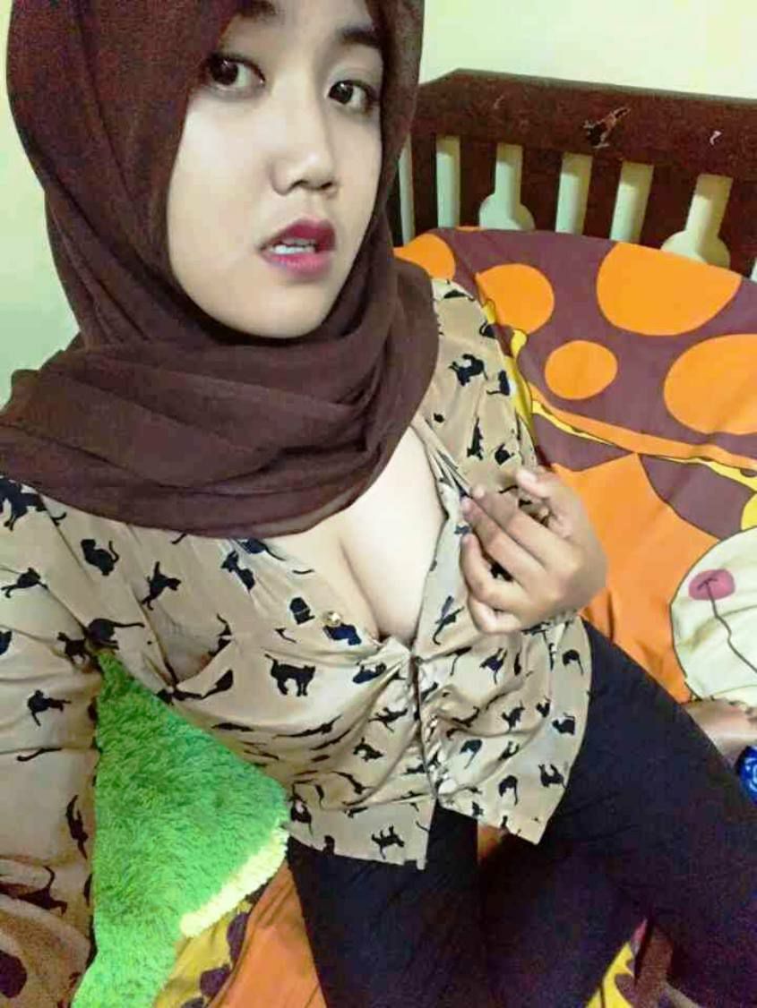 Video Viral !!!Cewek Hijab Hanya Memakai Bra Top Global 2026